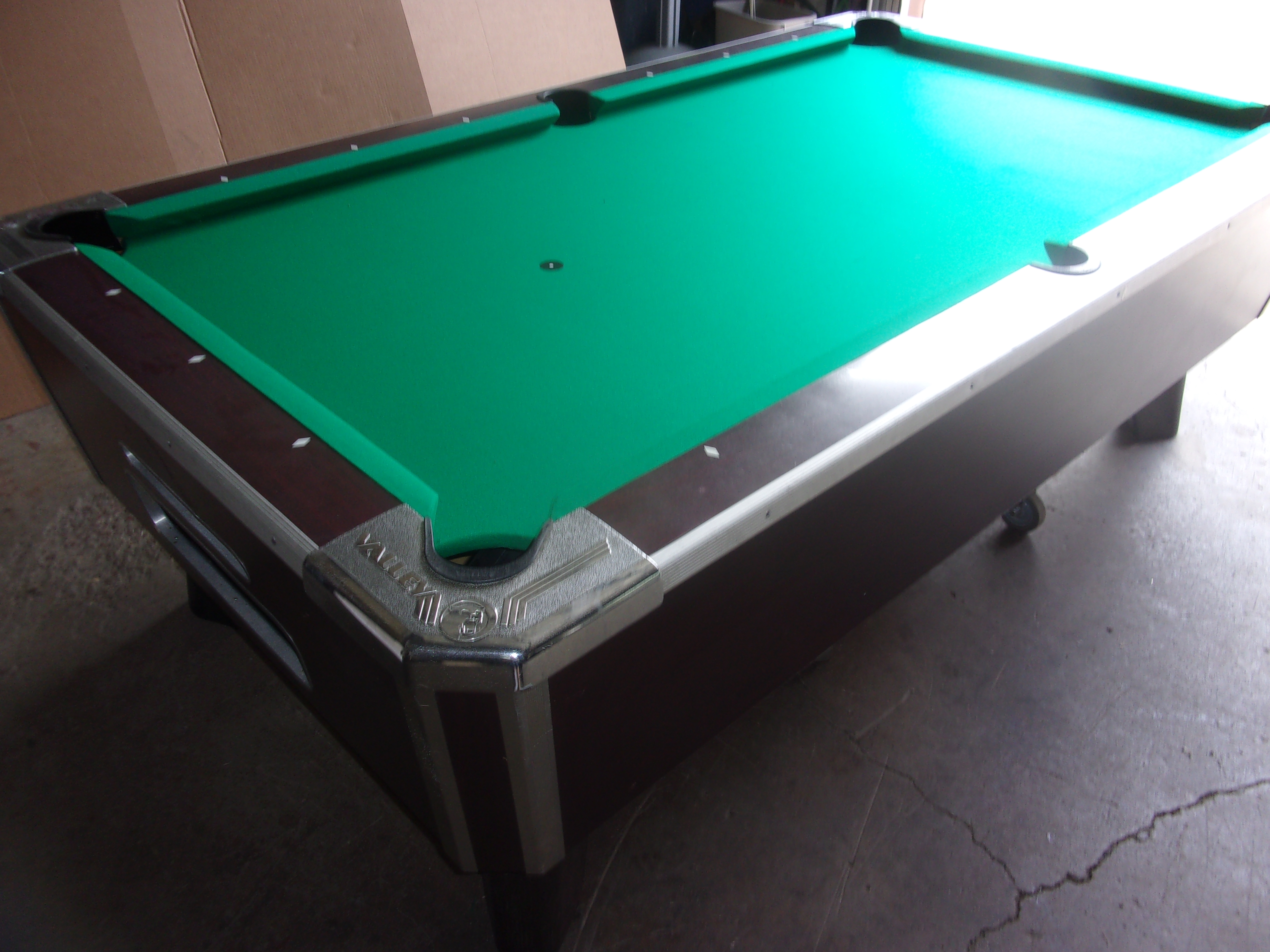 coin op pool table